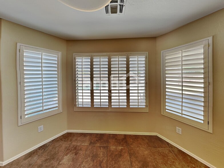 Building Photo - 4242 E Patrick St