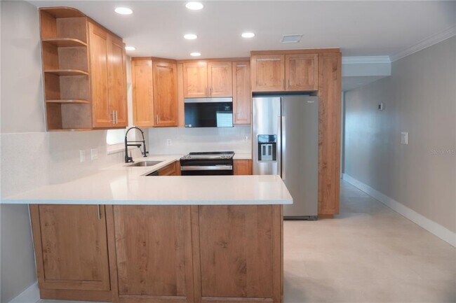 Building Photo - 8535 Blind Pass Dr