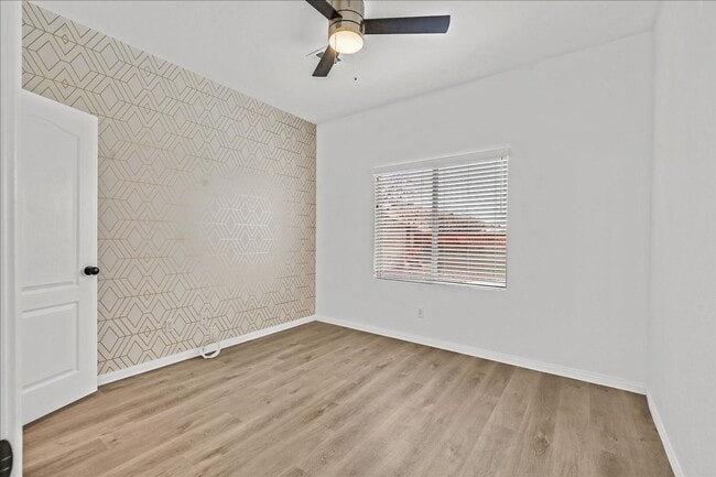 Building Photo - Desirable 4 Bedroom Home with Pool near Summerlin!