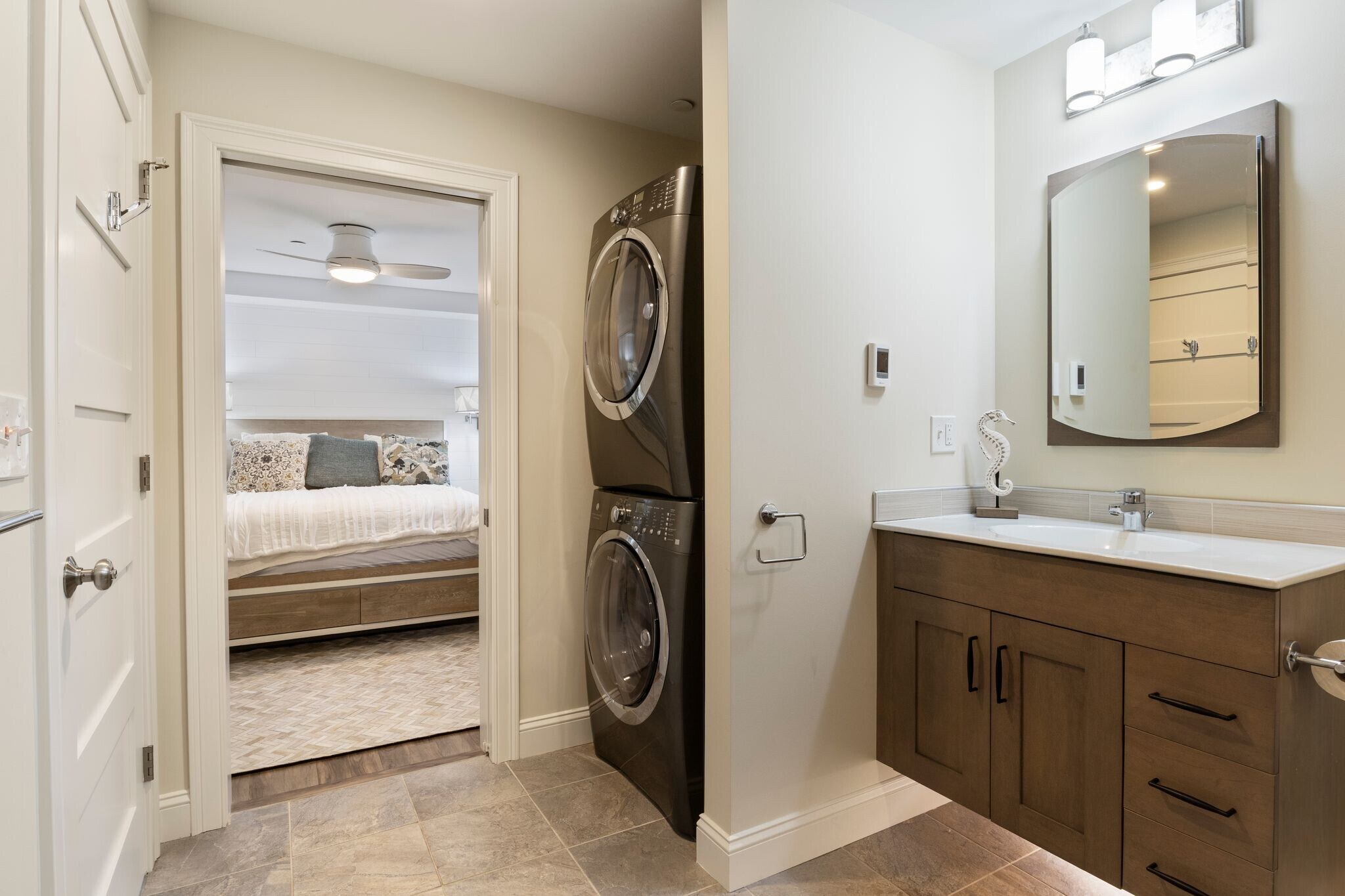 Building Photo - 3 King St