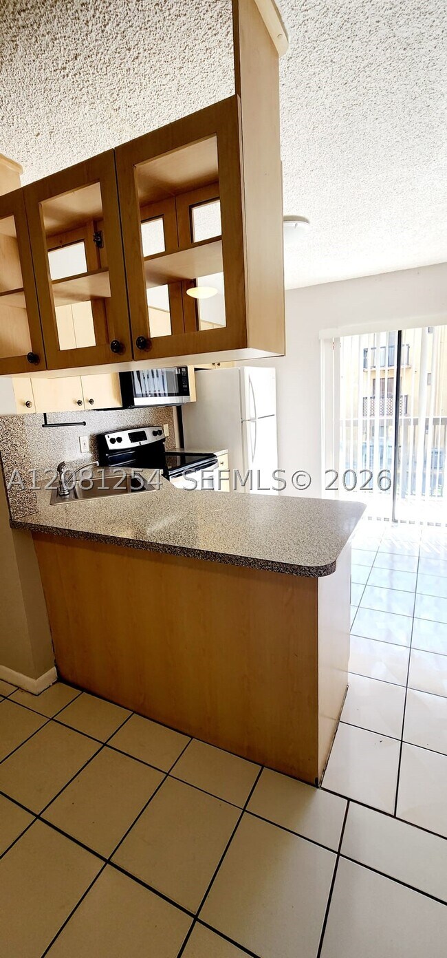 Building Photo - 5500 W 21st Ct