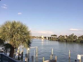 Building Photo - 345 Medallion Blvd