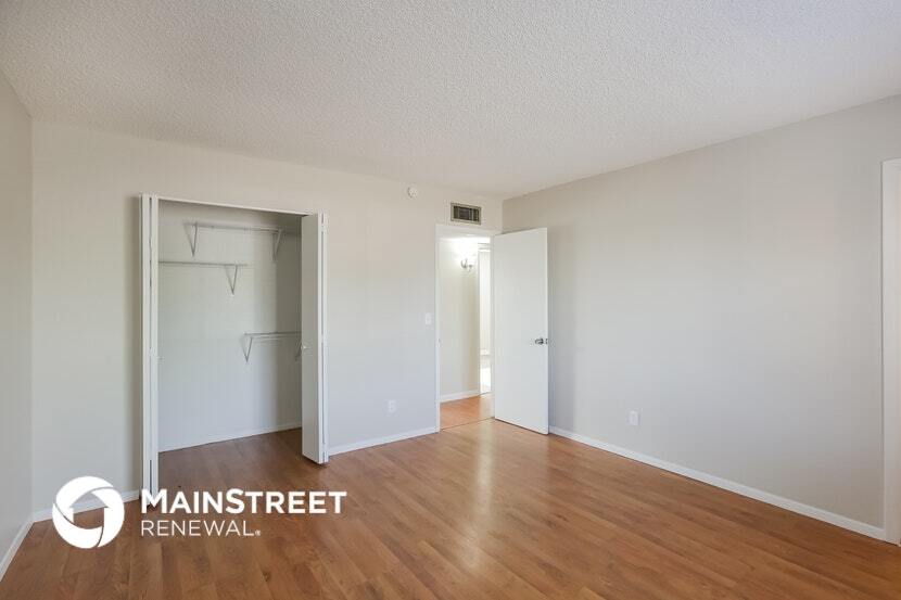 Building Photo - 2807 N 45th Dr