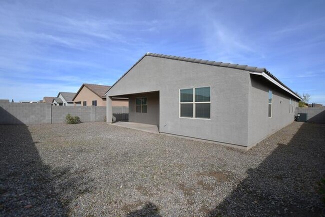 Building Photo - 4021 E Caitlin Dr