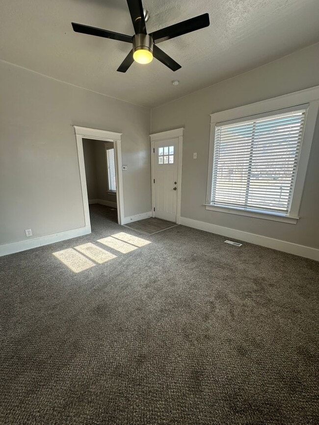 Building Photo - $1,000 Amazon Gift Card! Single-Story 3 Bed Home with Fenced Yard in Ogden