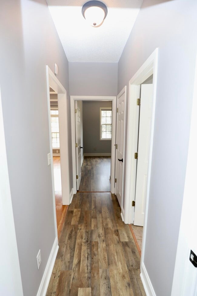 Building Photo - 1855 Beachforest Way