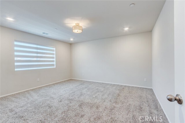 Building Photo - 36469 Shine Dr