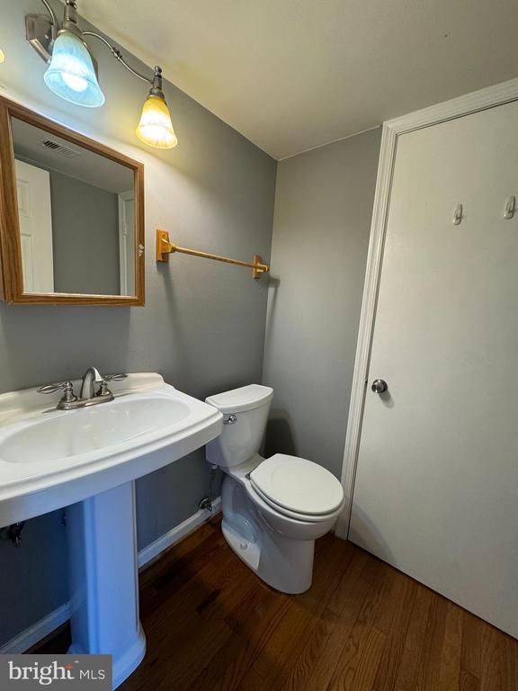 Building Photo - 2653 Glengyle Dr