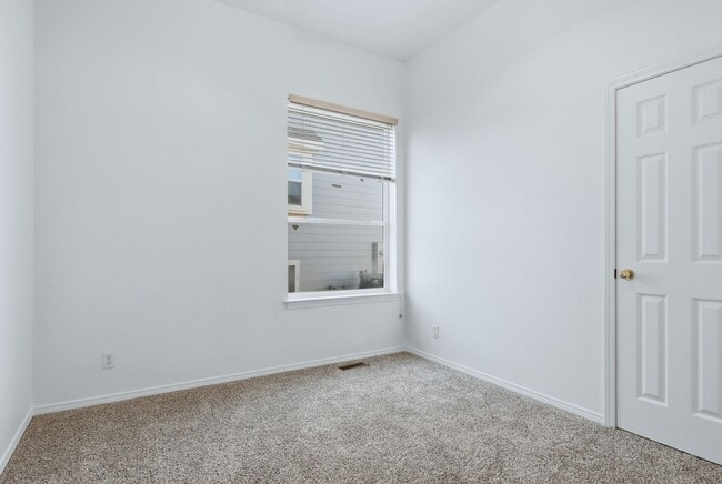 Building Photo - 4 bed 2 bath Ranch in Metzler Ranch Castle Rock!