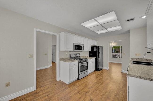 Building Photo - 55+ Age Restricted Sun City Summerlin! 2 BED + 2 BATH + 2 CAR GARAGE!