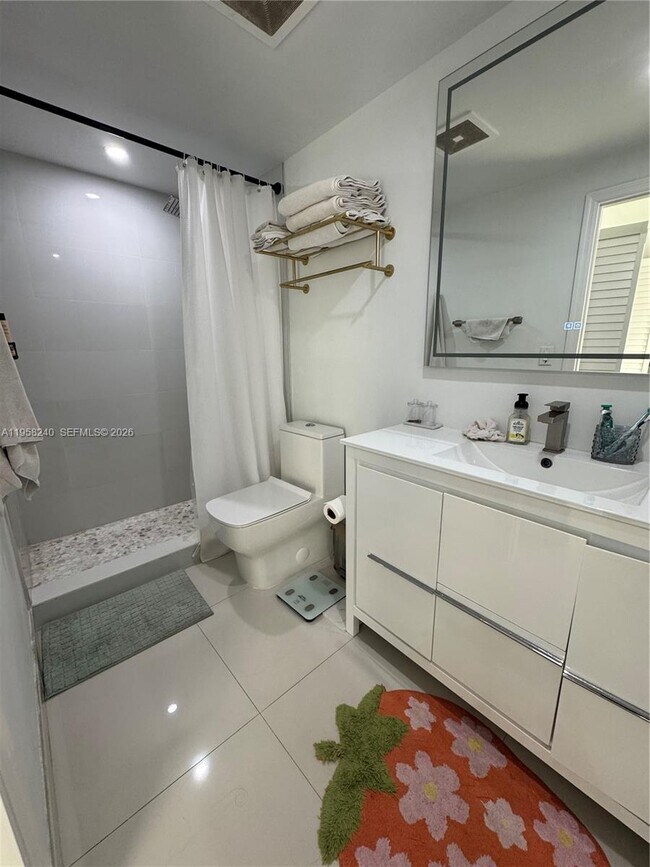 Building Photo - 1250 S Miami Ave