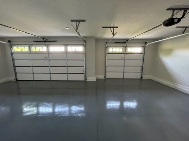 Building Photo - Vonore 37885 - 4 bedroom, 3 bath in Tellico Village - Contact Ed Johnson 865-924-5045