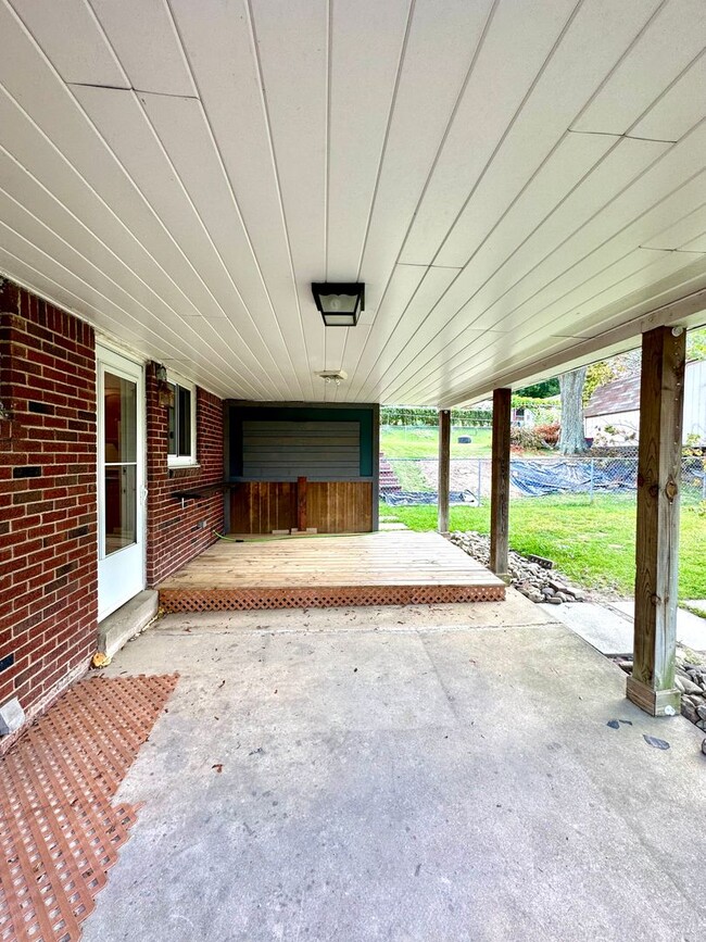 Building Photo - Updated 3 Bed, 1 Bath Ranch in Baldwin Bor...