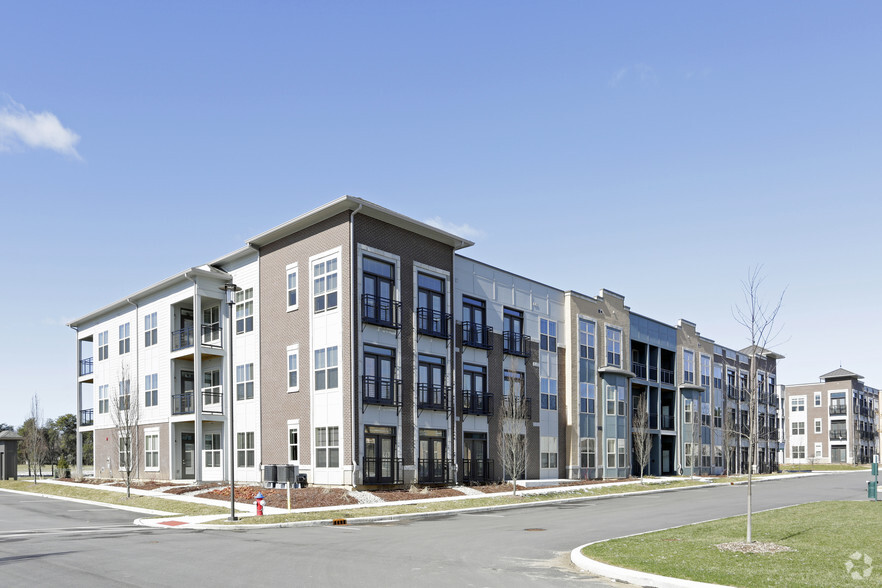 Primary Photo - GrandView Flats and Townhomes