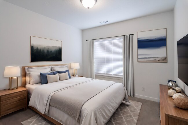 Building Photo - Spacious 3-Bed Dupont Model in Vista View:...