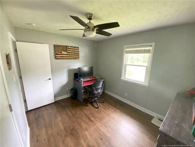 Building Photo - 3308 Cranbrook Dr