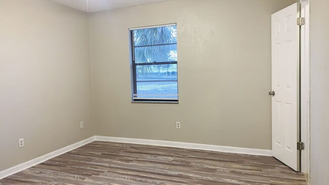 Building Photo - 957 Glenwood St