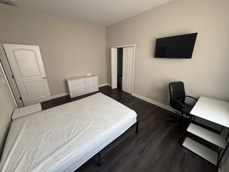 Building Photo - 1629 Beecher St SW