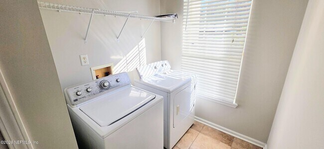 Building Photo - 2735 Elan Ct