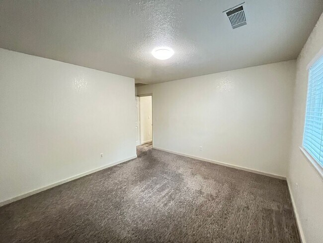 Building Photo - 3361 Edgewood Rd
