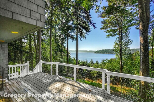 Building Photo - Outstanding Lake Sammamish Views. Private ...