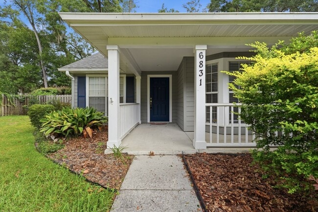 Building Photo - Upgraded 3 bedroom 2 bath home in Mentone
