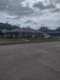 Building Photo - 403 Grove St