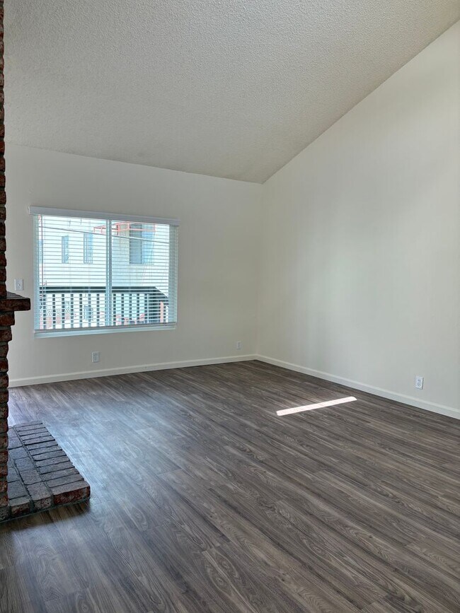 Building Photo - *OPEN HOUSE: 10/4 10-11AM* 2BR in Pacific ...