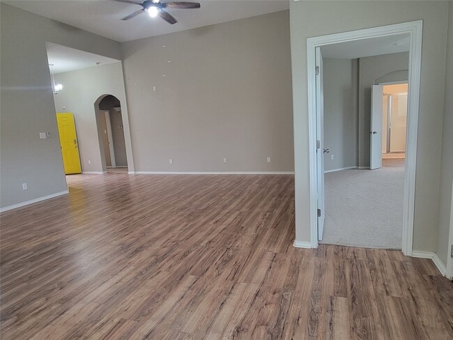 Building Photo - 5426 Floral Valley Ln