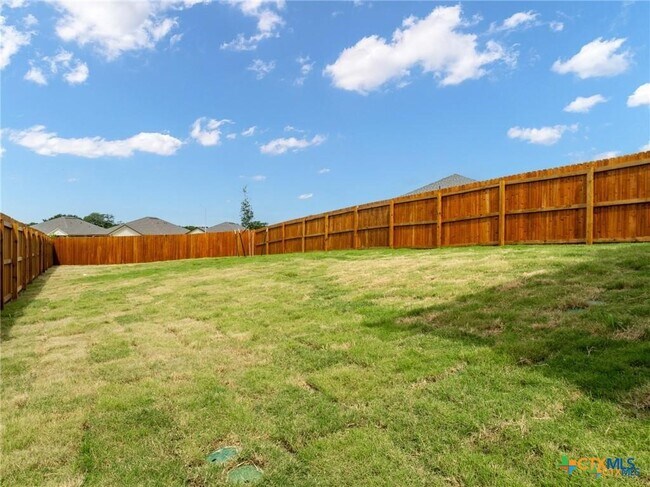 Building Photo - 5119 Rose Petal Ct