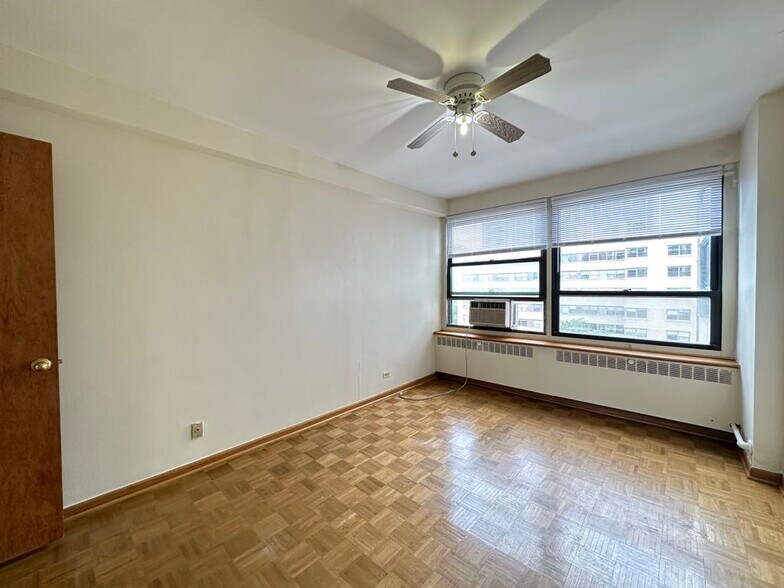 Building Photo - 4180 N Marine Dr