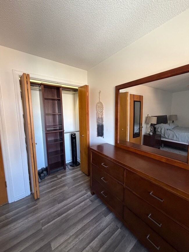 Building Photo - ***PRICE IMPROVEMENT*** - Furnished 1 Bedroom Condo in Heart of Pittsfield