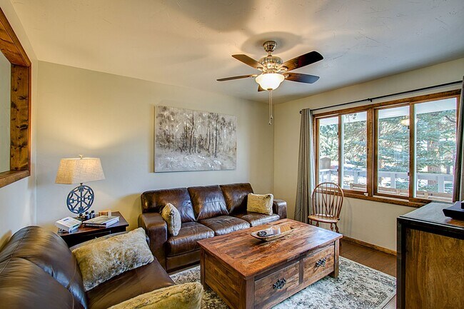 Building Photo - Peaceful 5 bdrm Mountain retreat in Woodla...