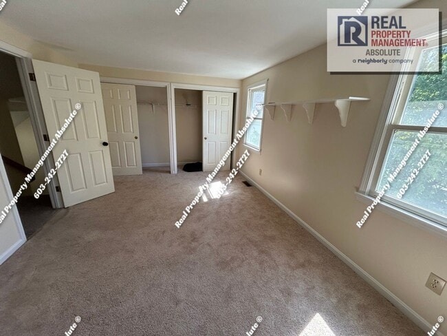 Building Photo - Spacious 3 bed 2.5 bath Townhome in Kessle...