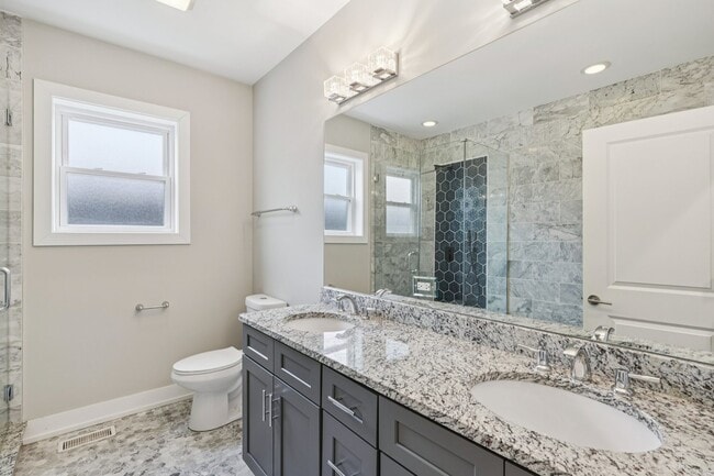 Building Photo - 3516 W Hirsch St