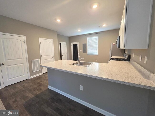 Building Photo - 424 Ridgely Blvd