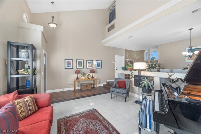 Building Photo - 3824 Sunking St