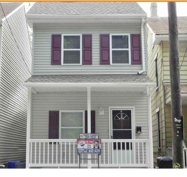 Primary Photo - 162 N 2nd St
