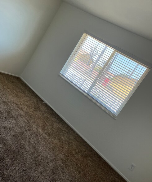 Building Photo - 1406 Redwood St