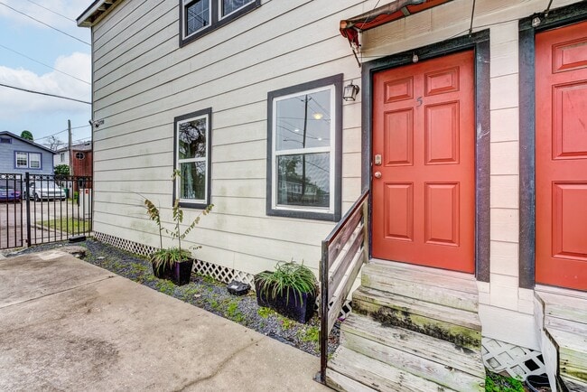 Building Photo - 2720 Truxillo St