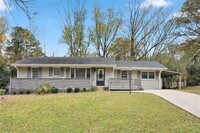 Building Photo - 2120 Meadowbrook Ln SE