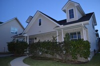 Building Photo - Available August 2026! 4 Bed/4 Bath Less t...