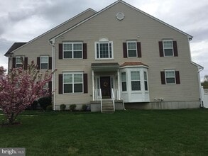 Building Photo - 166 Chancellor Dr