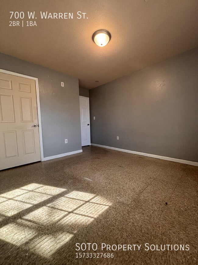 Building Photo - 700 Warren St