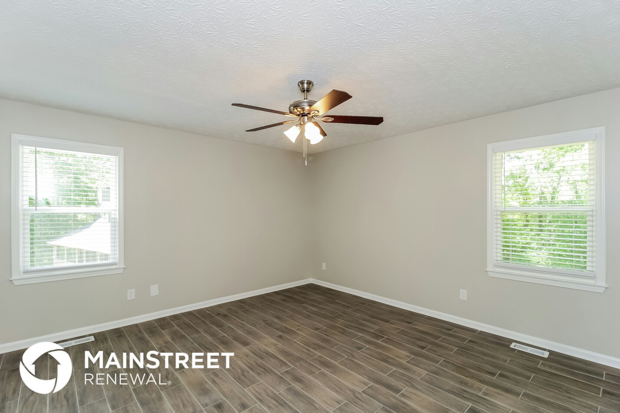 Building Photo - 333 Oak Landing Cir