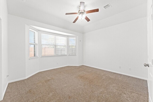 Building Photo - 5610 Glenfield Spring Ln