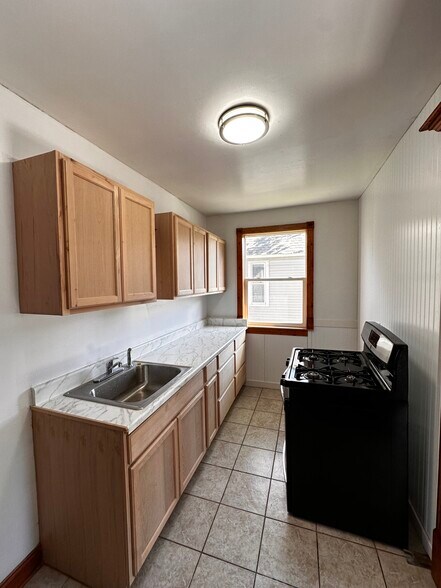 Building Photo - 3308 Stevens Ave