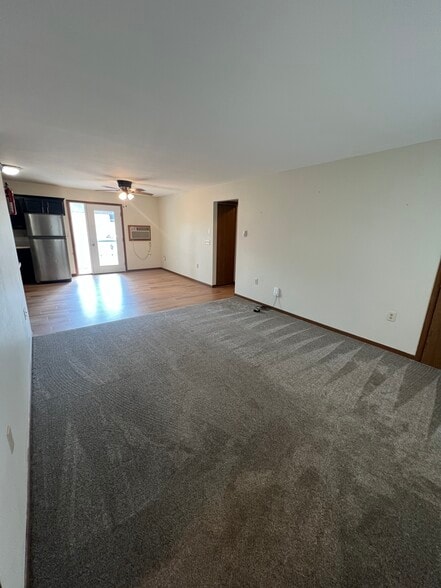 Building Photo - 219 4th Ave