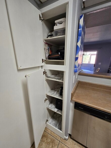 Pantry - 555 E Silverado Ranch Blvd