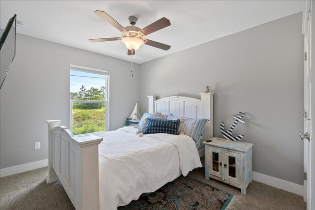 Building Photo - Stunning Tuscany Village Townhouse!